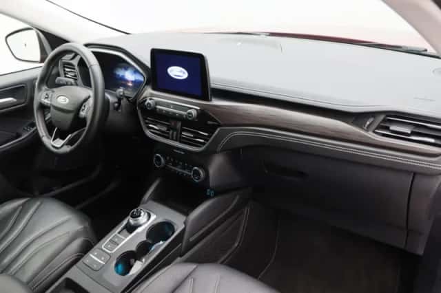 Ford Kuga (2022) thumbnail 36