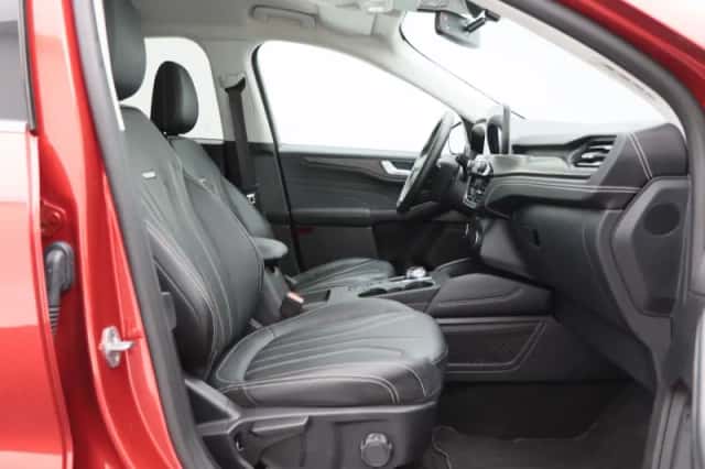 Ford Kuga (2022) thumbnail 37