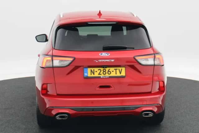 Ford Kuga (2022) thumbnail 7