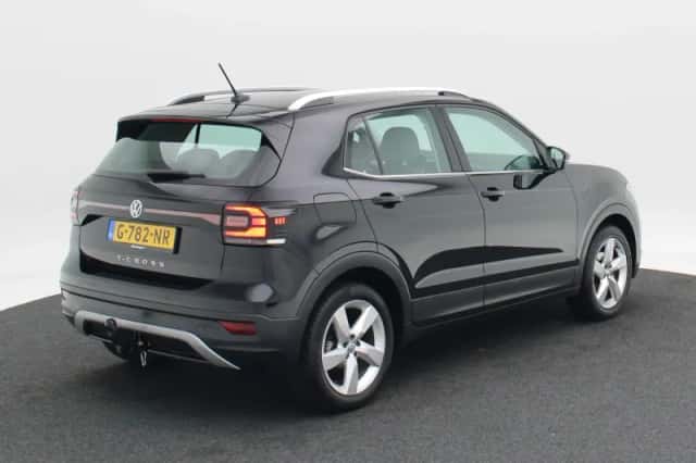 Volkswagen T-Cross (2019) thumbnail 2