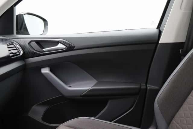Volkswagen T-Cross (2019) thumbnail 31