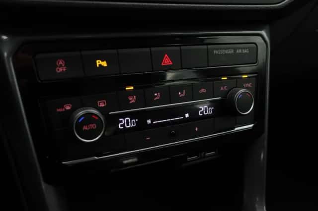 Volkswagen T-Cross (2019) thumbnail 7