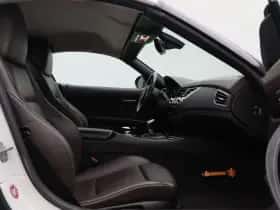 BMW Z4 (2013) thumbnail 34