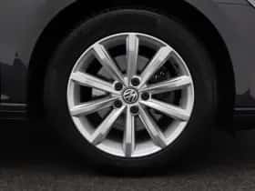Volkswagen Passat (2019) thumbnail 11