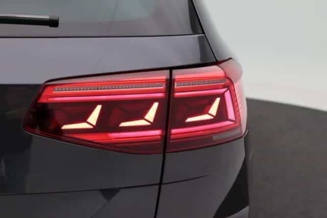 Volkswagen Passat (2019) thumbnail 12