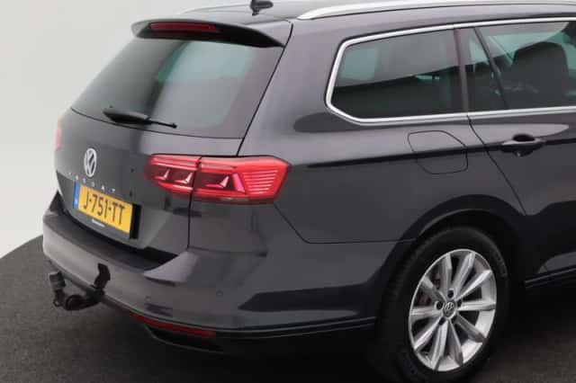 Volkswagen Passat (2019) thumbnail 13