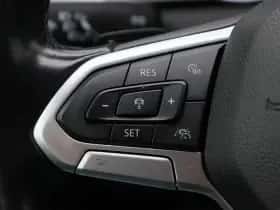Volkswagen Passat (2019) thumbnail 21