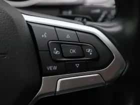 Volkswagen Passat (2019) thumbnail 22