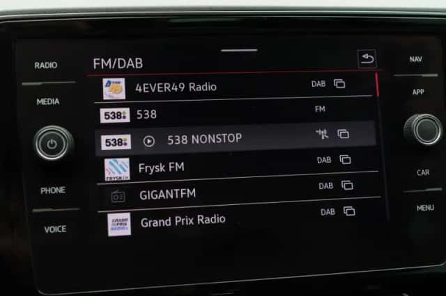 Volkswagen Passat (2019) thumbnail 24