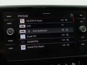 Volkswagen Passat (2019) thumbnail 24