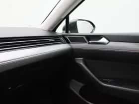 Volkswagen Passat (2019) thumbnail 31