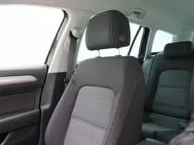 Volkswagen Passat (2019) thumbnail 33