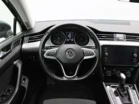Volkswagen Passat (2019) thumbnail 35