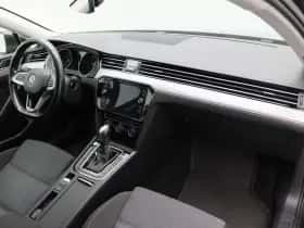 Volkswagen Passat (2019) thumbnail 37
