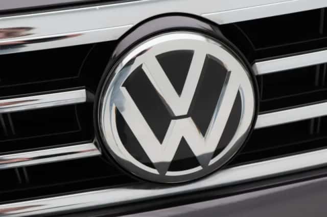 Volkswagen Passat (2019) thumbnail 9