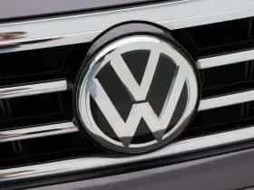 Volkswagen Passat (2019) thumbnail 9