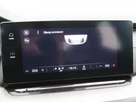 Škoda Octavia (2023) thumbnail 23