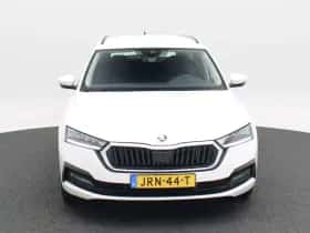 Škoda Octavia (2023) thumbnail 4