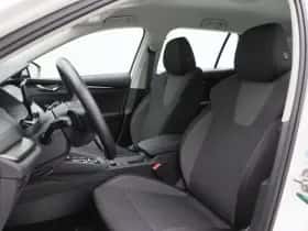 Škoda Octavia (2023) thumbnail 5