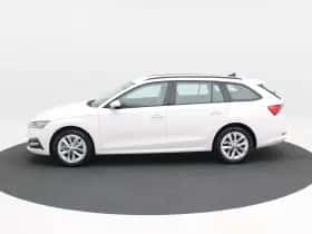 Škoda Octavia (2023) thumbnail 9
