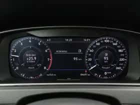 Volkswagen Golf (2018) thumbnail 18