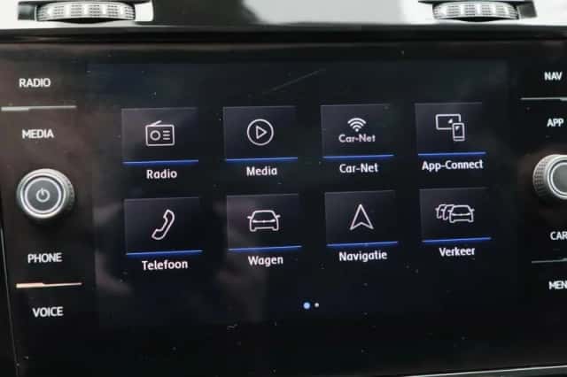Volkswagen Golf (2018) thumbnail 21