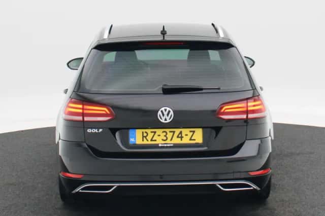 Volkswagen Golf (2018) thumbnail 5