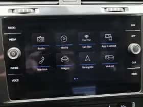 Volkswagen Golf (2018) thumbnail 23