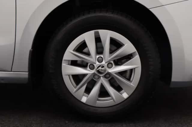 Škoda Fabia (2023) thumbnail 11