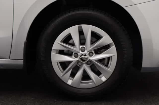 Škoda Fabia (2023) thumbnail 5