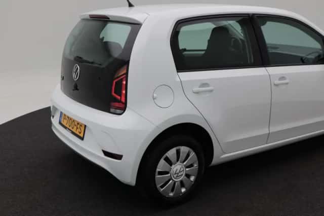 Volkswagen Up! (2022) thumbnail 13