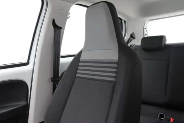Volkswagen Up! (2022) thumbnail 23