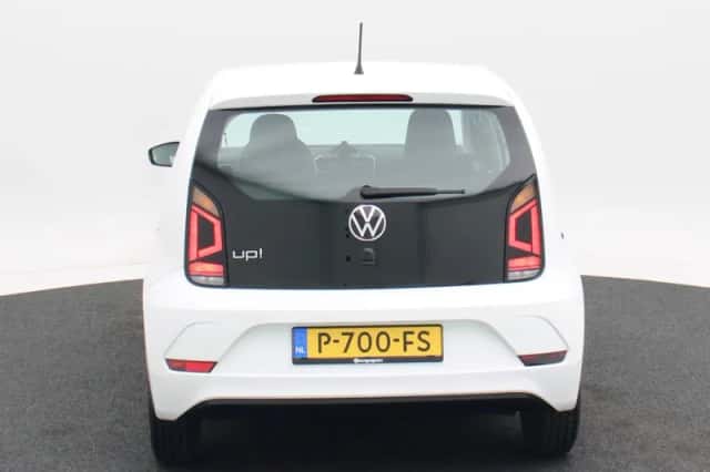 Volkswagen Up! (2022) thumbnail 5