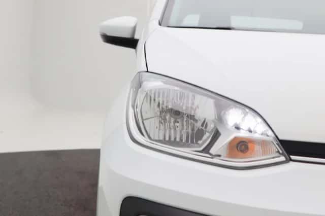 Volkswagen Up! (2022) thumbnail 8