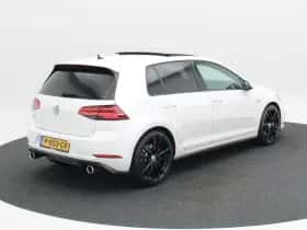 Volkswagen Golf (2019) thumbnail 2