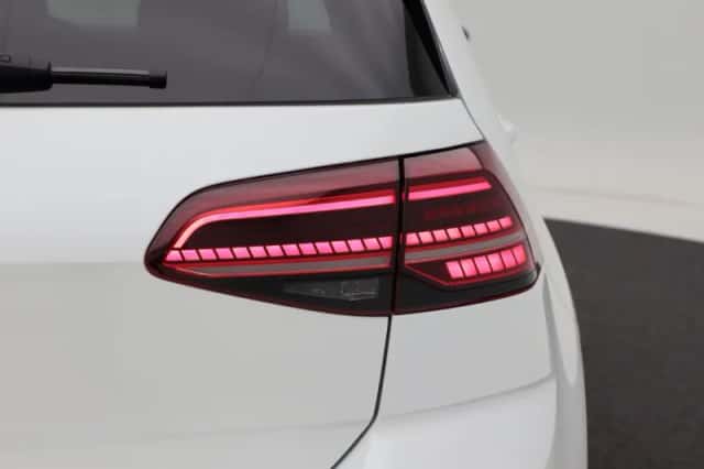 Volkswagen Golf (2019) thumbnail 15