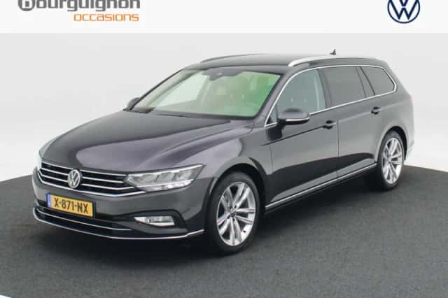 Volkswagen Passat (2021) thumbnail 1