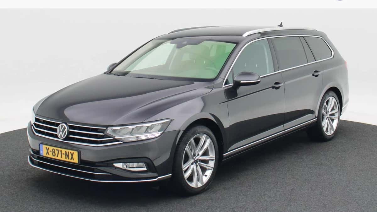 Volkswagen Passat (2021) — foto 1