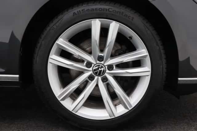 Volkswagen Passat (2021) thumbnail 11