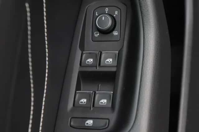 Volkswagen Passat (2021) thumbnail 18