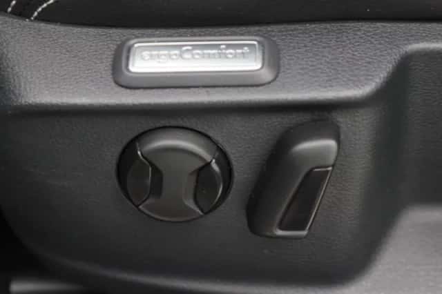 Volkswagen Passat (2021) thumbnail 20
