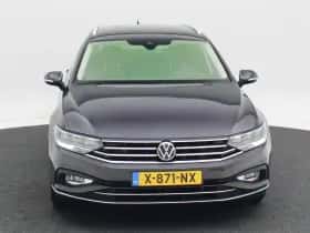 Volkswagen Passat (2021) thumbnail 4