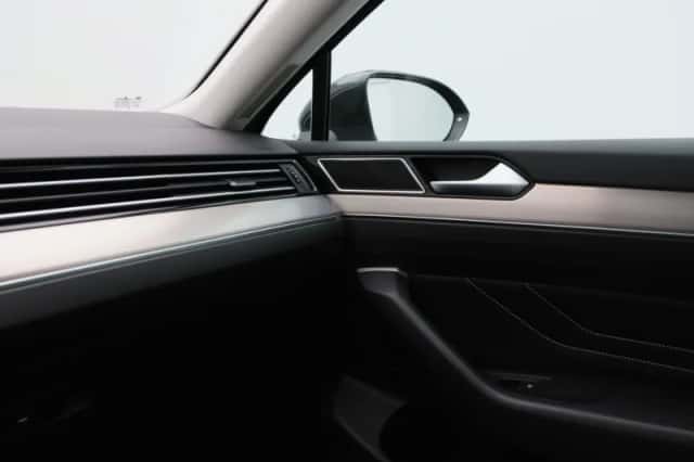 Volkswagen Passat (2021) thumbnail 31