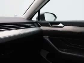 Volkswagen Passat (2021) thumbnail 31