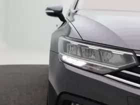 Volkswagen Passat (2021) thumbnail 8