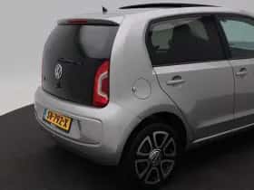 Volkswagen Up! (2015) thumbnail 14