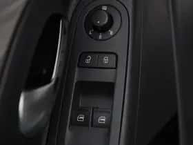 Volkswagen Up! (2015) thumbnail 17