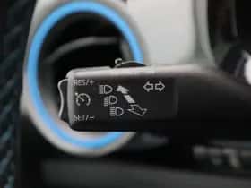 Volkswagen Up! (2015) thumbnail 23