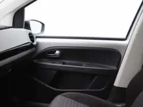 Volkswagen Up! (2015) thumbnail 27