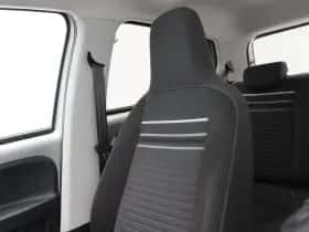 Volkswagen Up! (2015) thumbnail 28